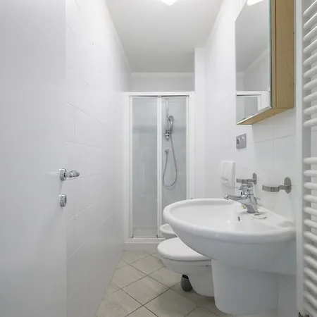 Les Miradors, De 2 En Rdc, Jardin Privatif, Piscine, Vue Et Parking Lejlighed Menton