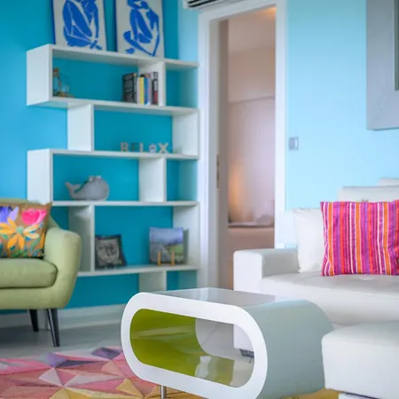 Les Miradors, De 2 En Rdc, Jardin Privatif, Piscine, Vue Et Parking