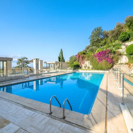 Les Miradors, De 2 En Rdc, Jardin Privatif, Piscine, Vue Et Parking Lejlighed