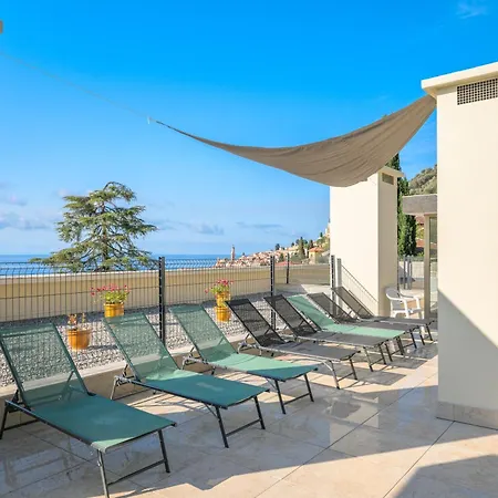 Les Miradors, De 2 En Rdc, Jardin Privatif, Piscine, Vue Et Parking Lejlighed